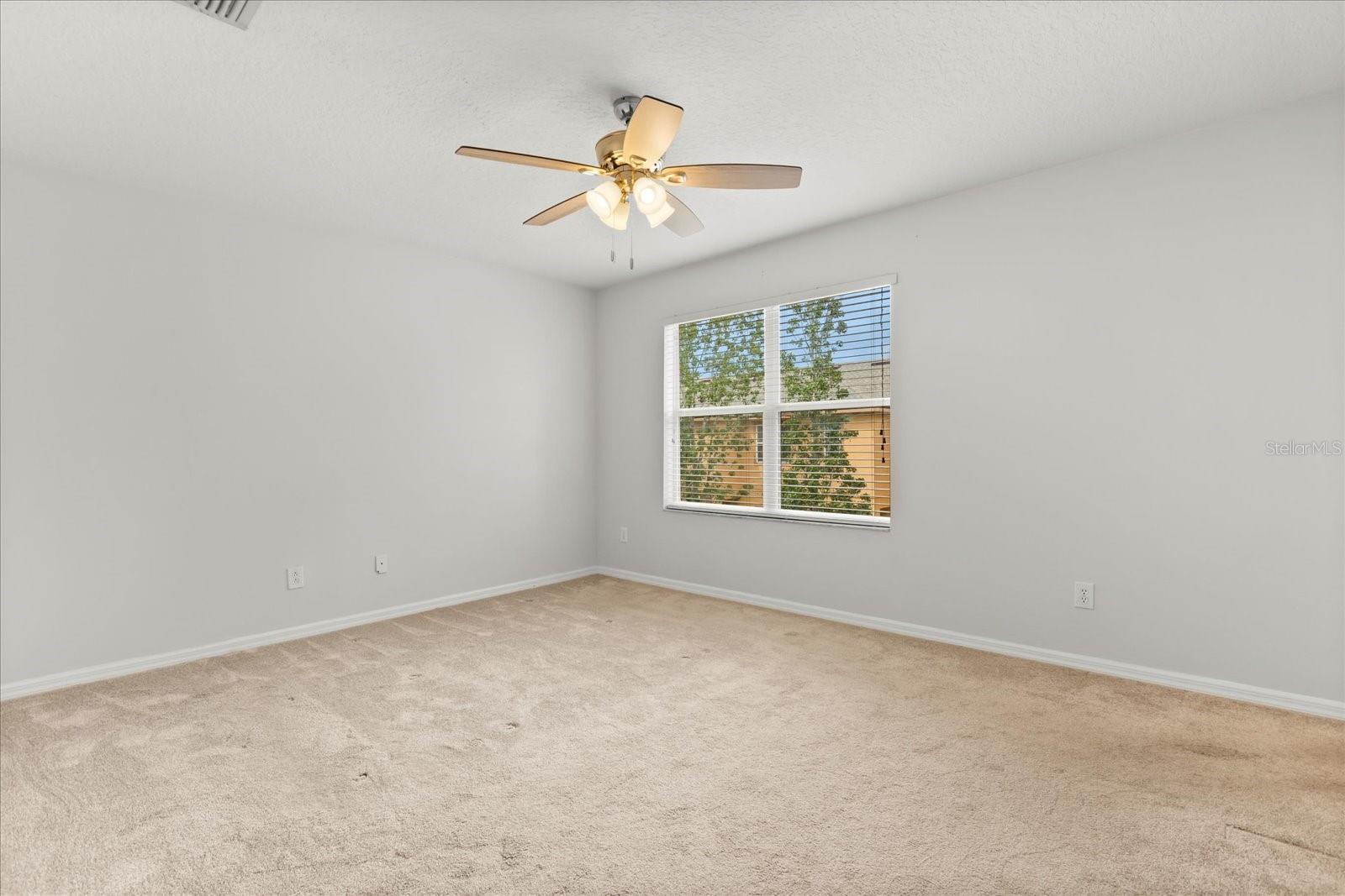 2241 RETREAT VIEW CIR