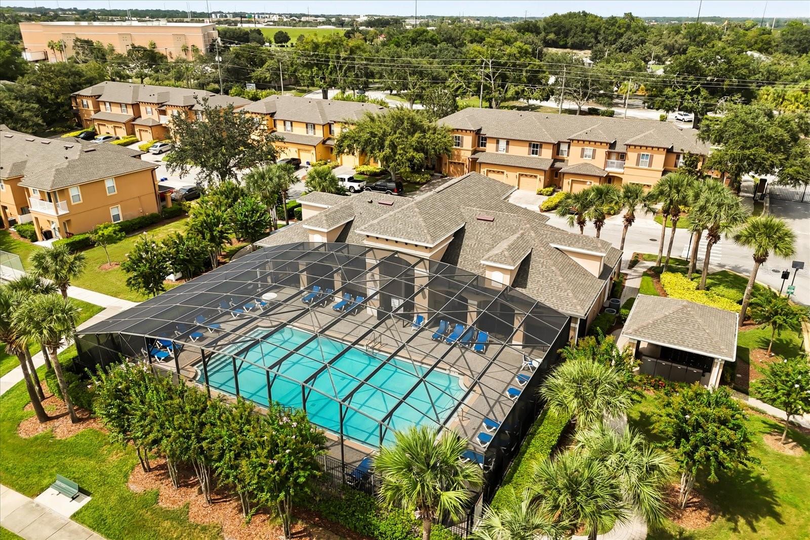 2241 RETREAT VIEW CIR
