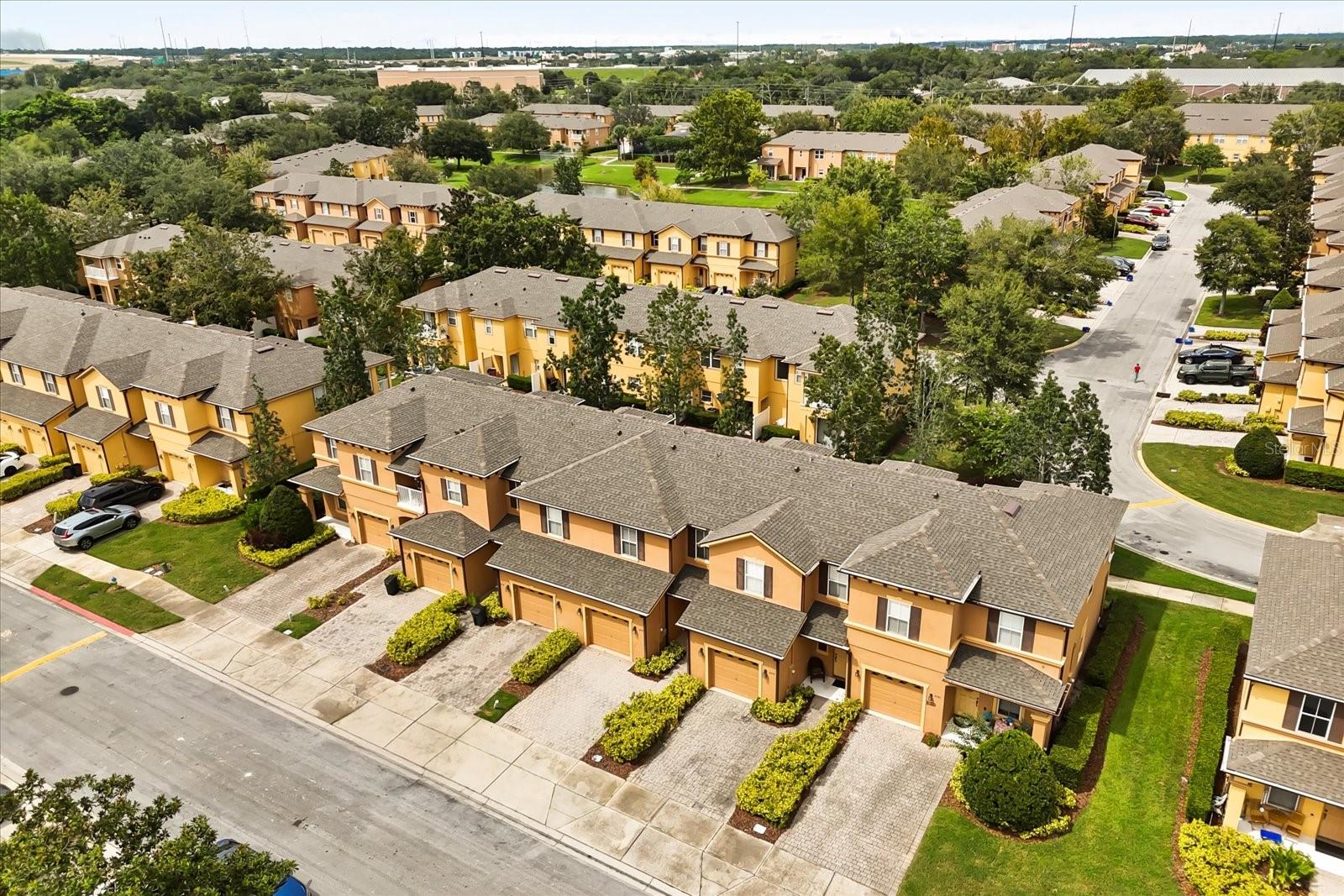 2241 RETREAT VIEW CIR