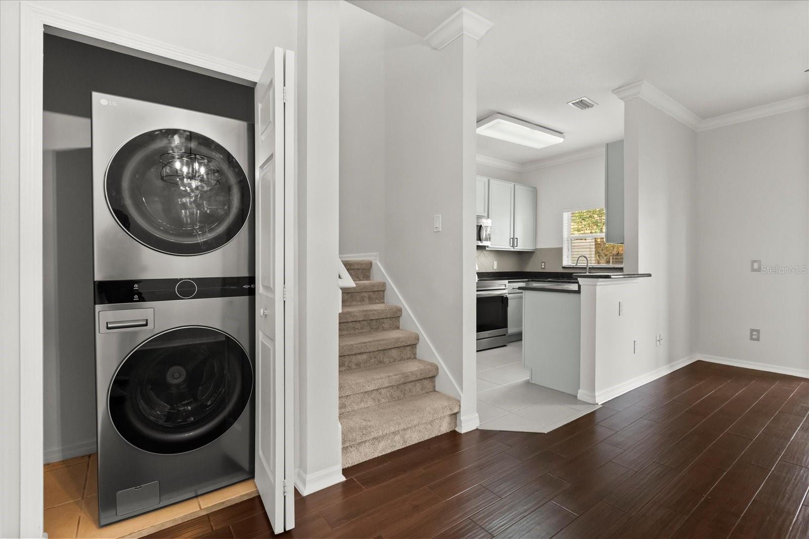 2241 RETREAT VIEW CIR