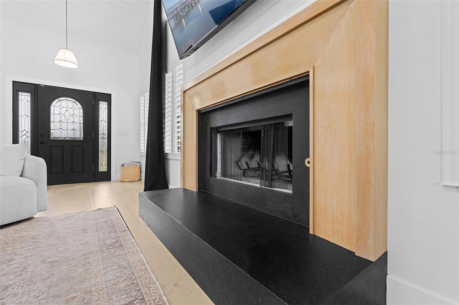 16692 LAKE PICKETT RD