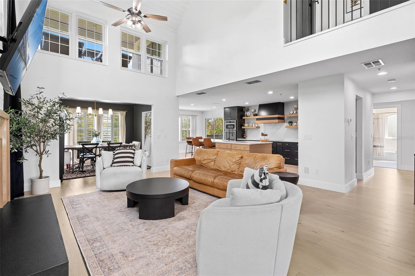 16692 LAKE PICKETT RD