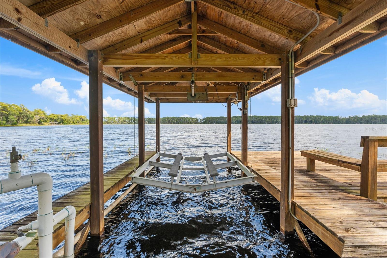 16692 LAKE PICKETT RD