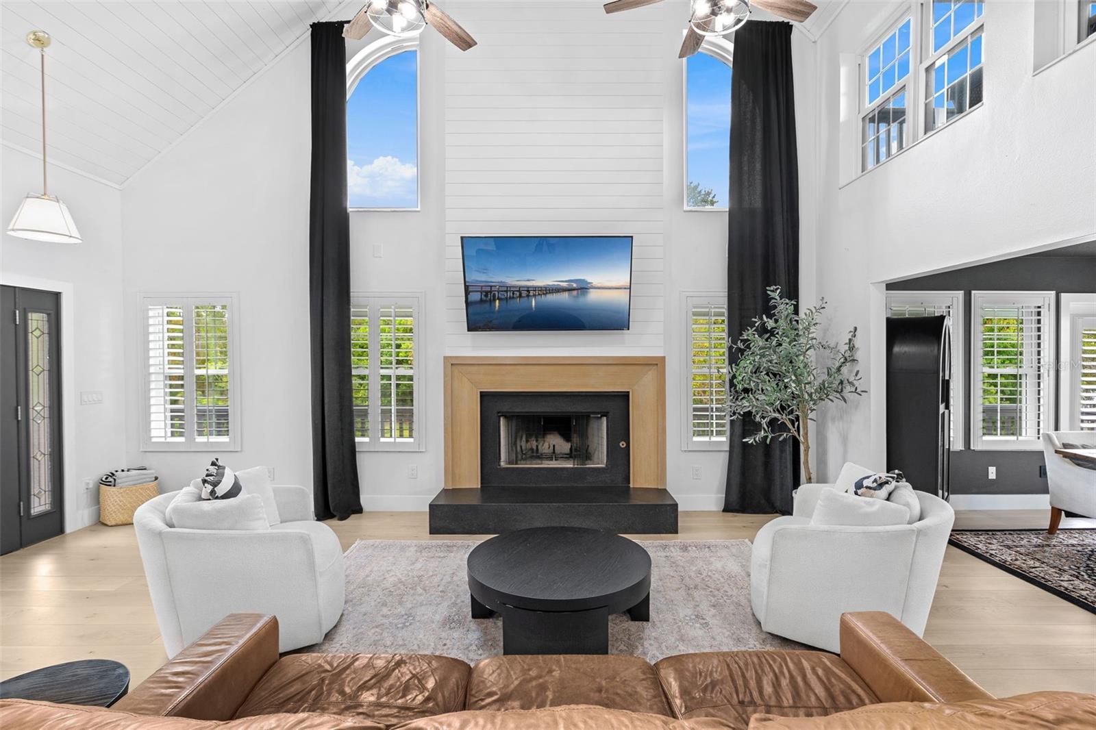 16692 LAKE PICKETT RD