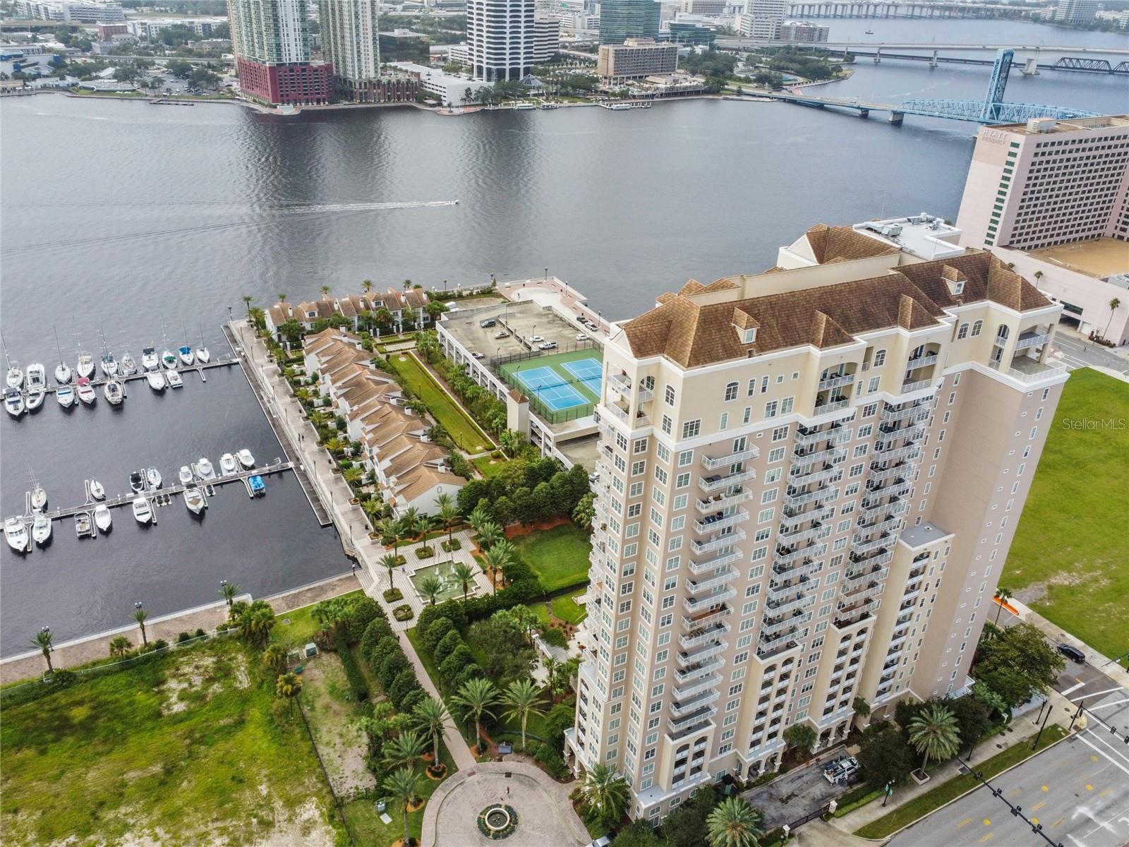 400 E BAY ST #602