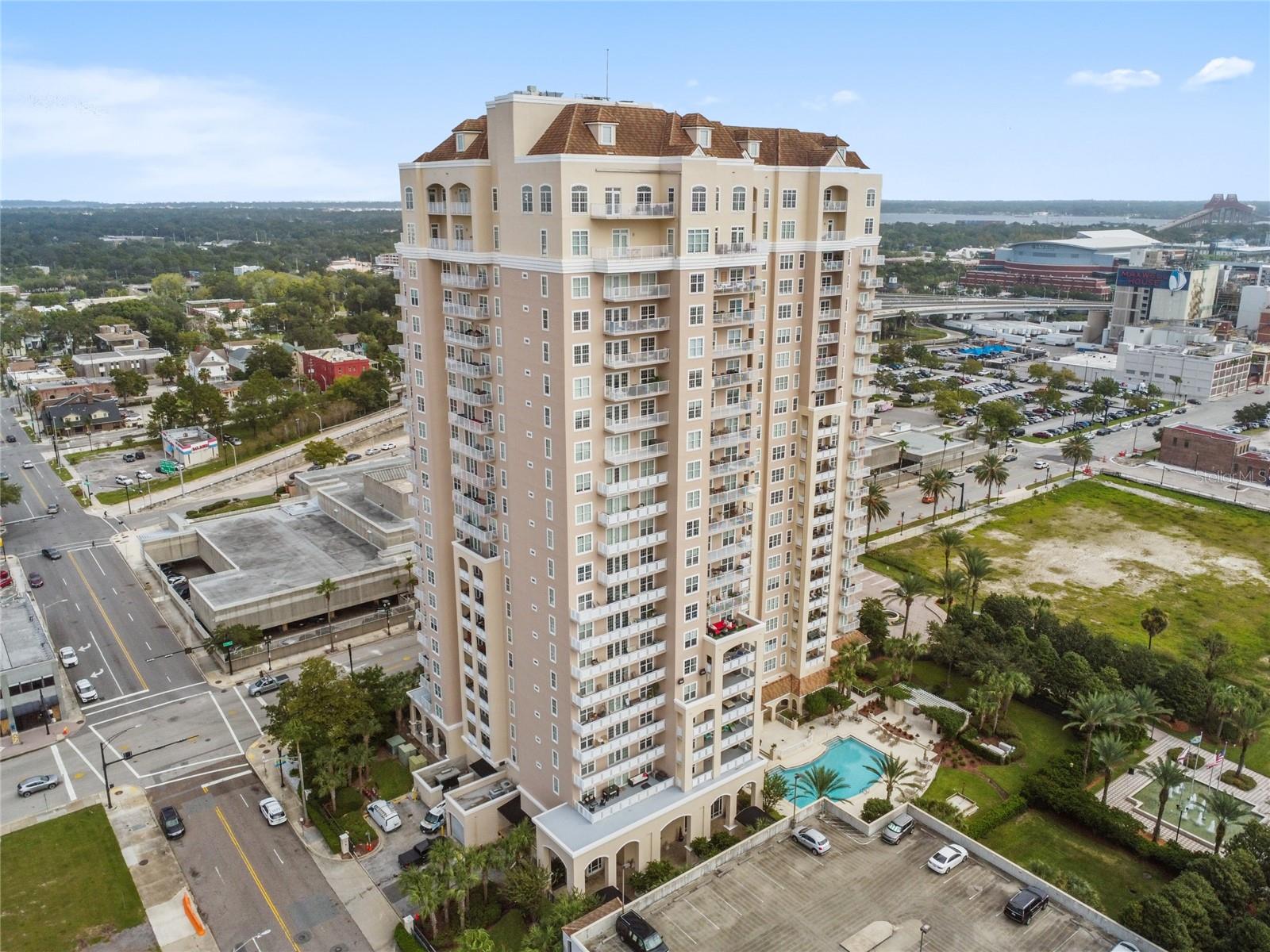 400 E BAY ST #602