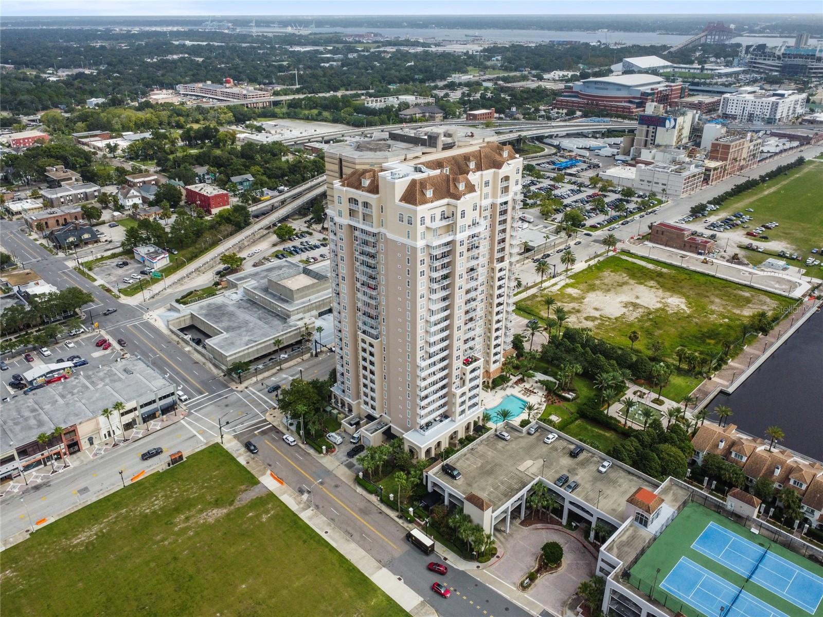 400 E BAY ST #602