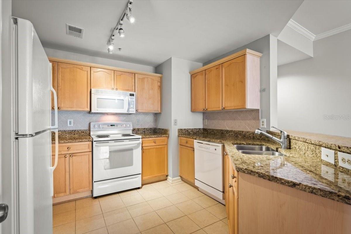400 E BAY ST #602