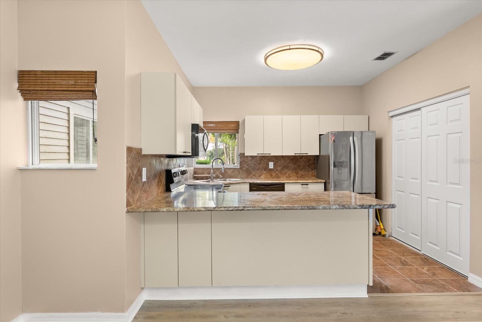 1 MAGNOLIA DR S #1