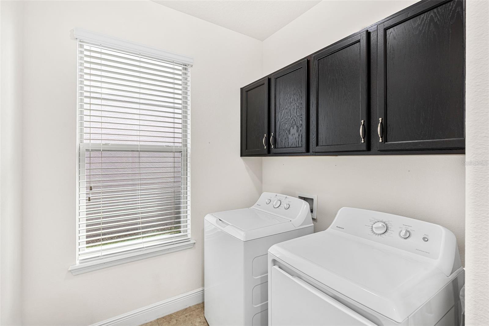 10386 ATWATER BAY DR