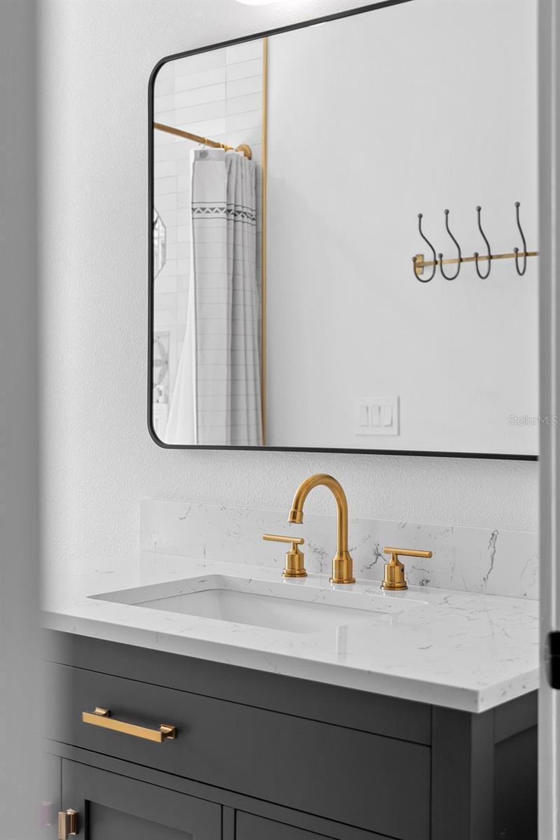 16692 LAKE PICKETT RD