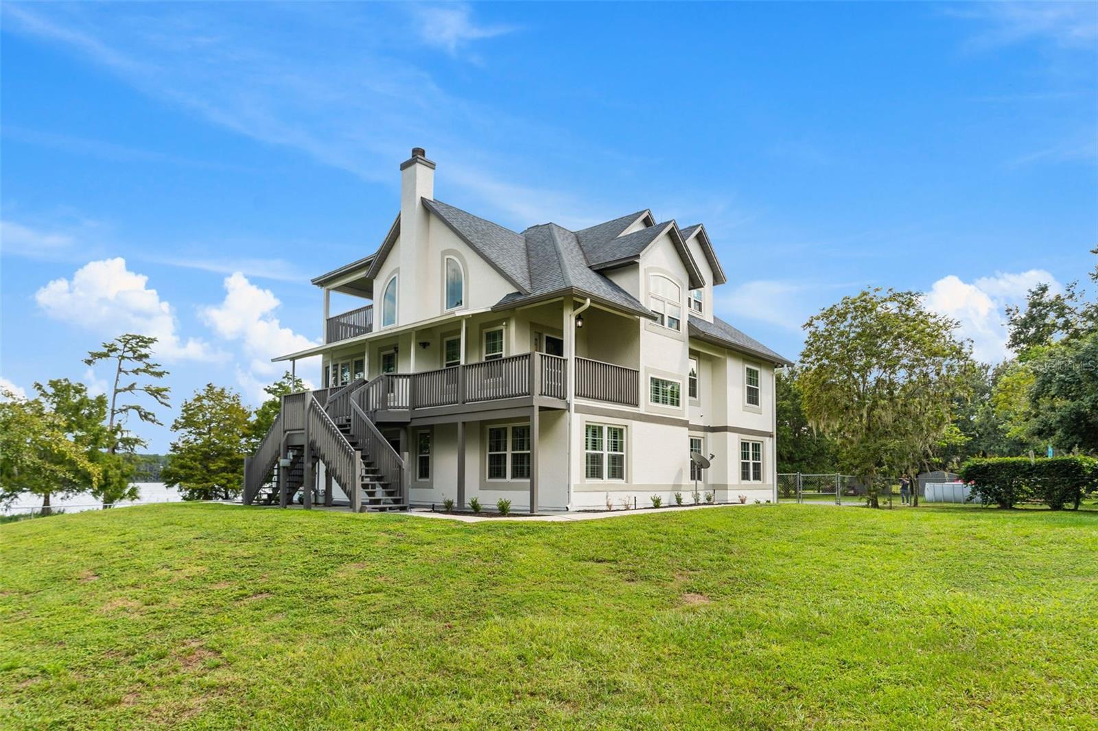 16692 LAKE PICKETT RD