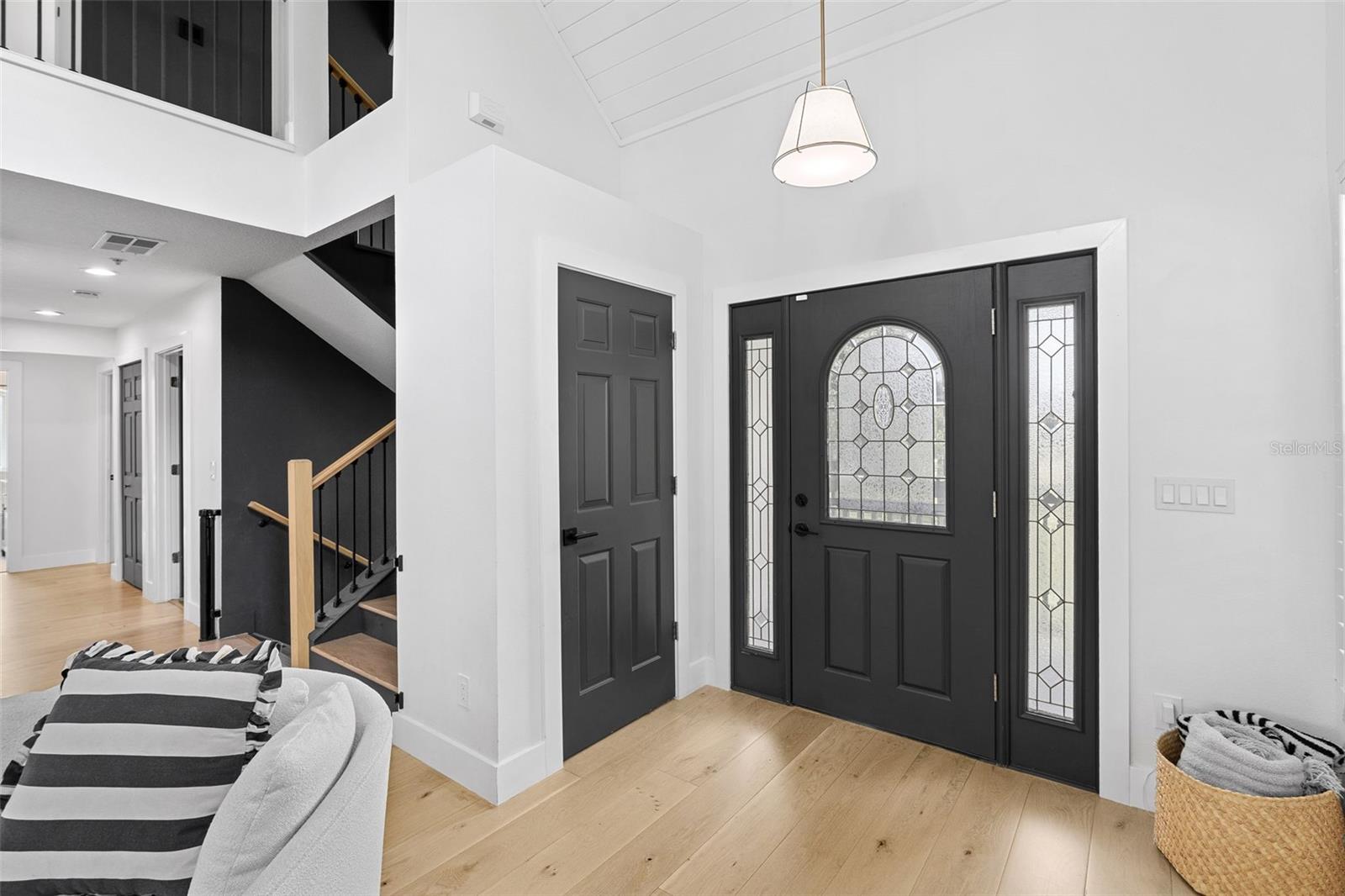 16692 LAKE PICKETT RD