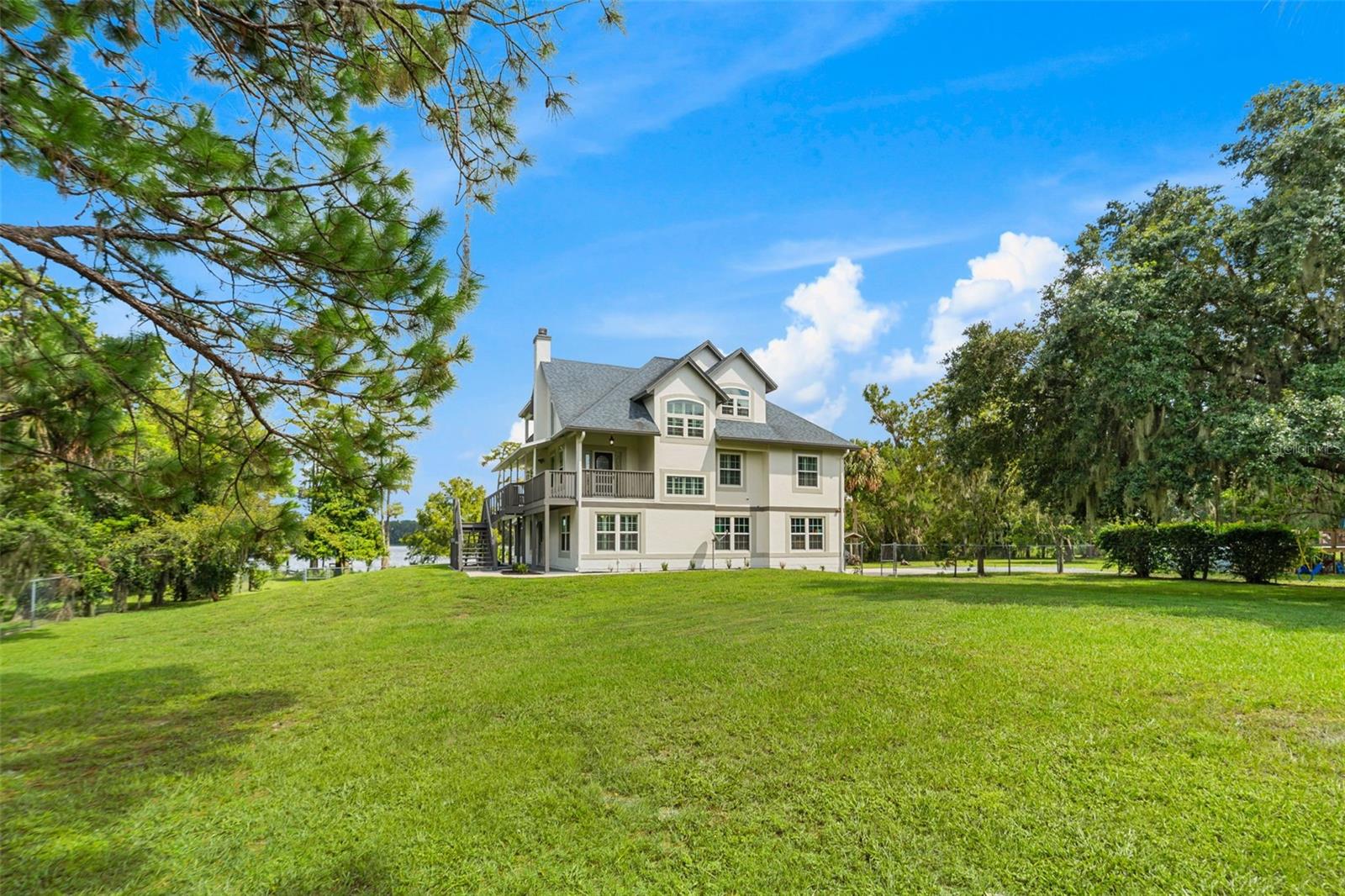 16692 LAKE PICKETT RD