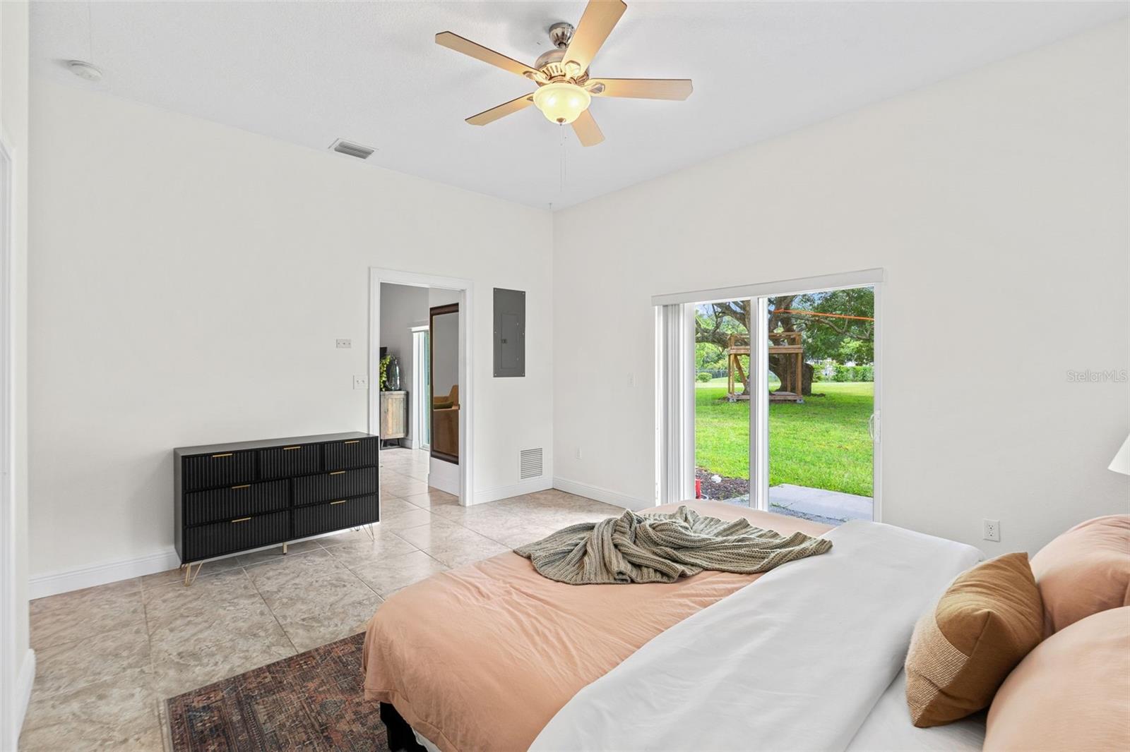 16692 LAKE PICKETT RD