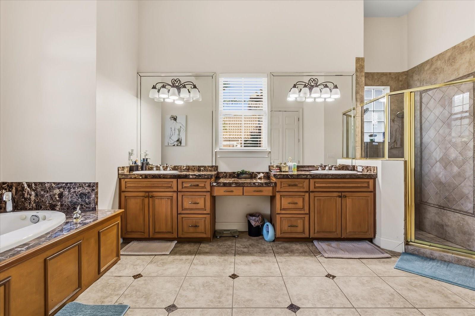 3235 WINDING PINE TRL