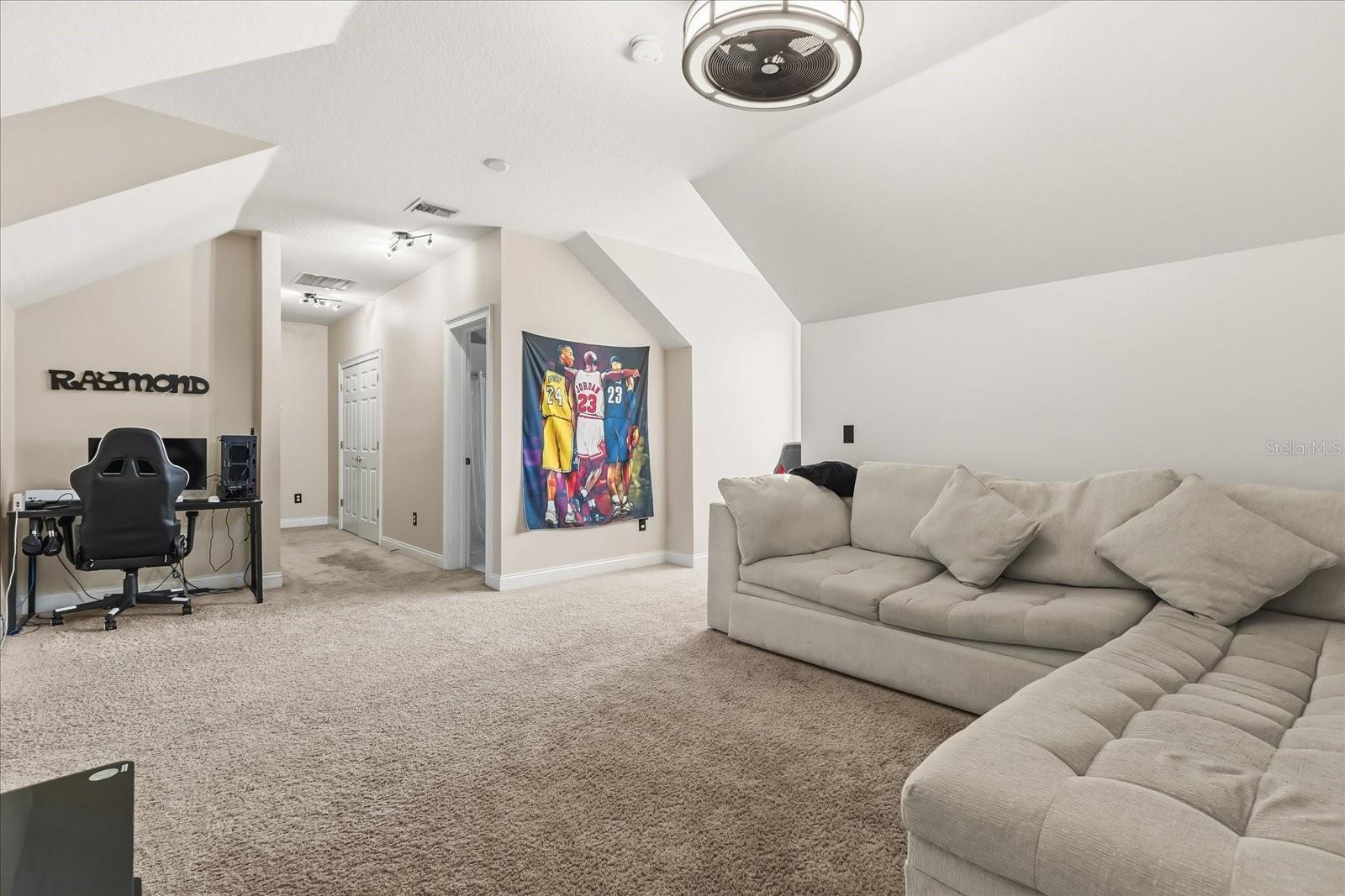 3235 WINDING PINE TRL