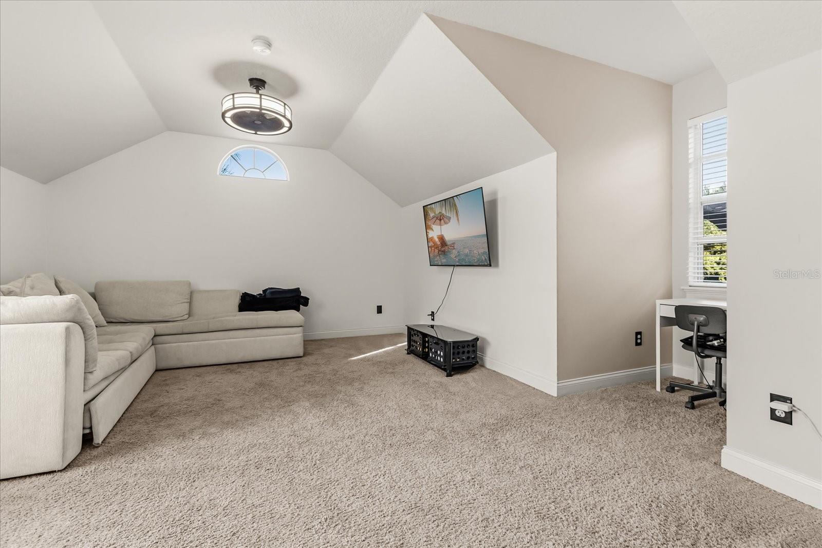 3235 WINDING PINE TRL