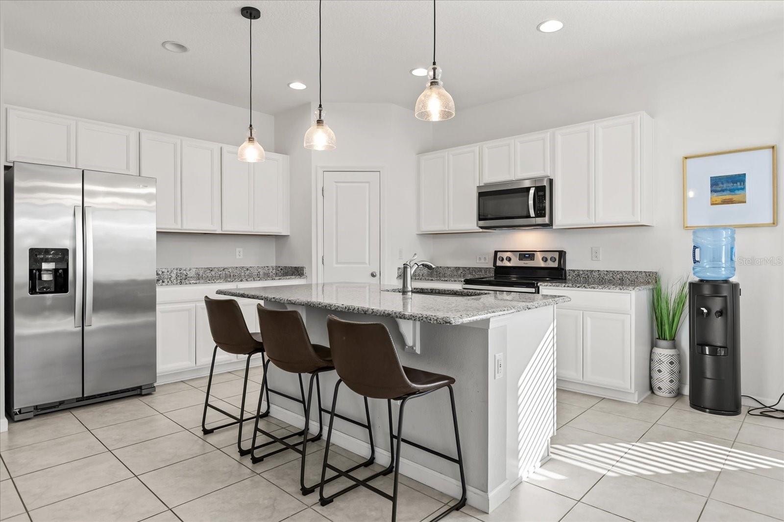 321 MEADOW POINTE DR