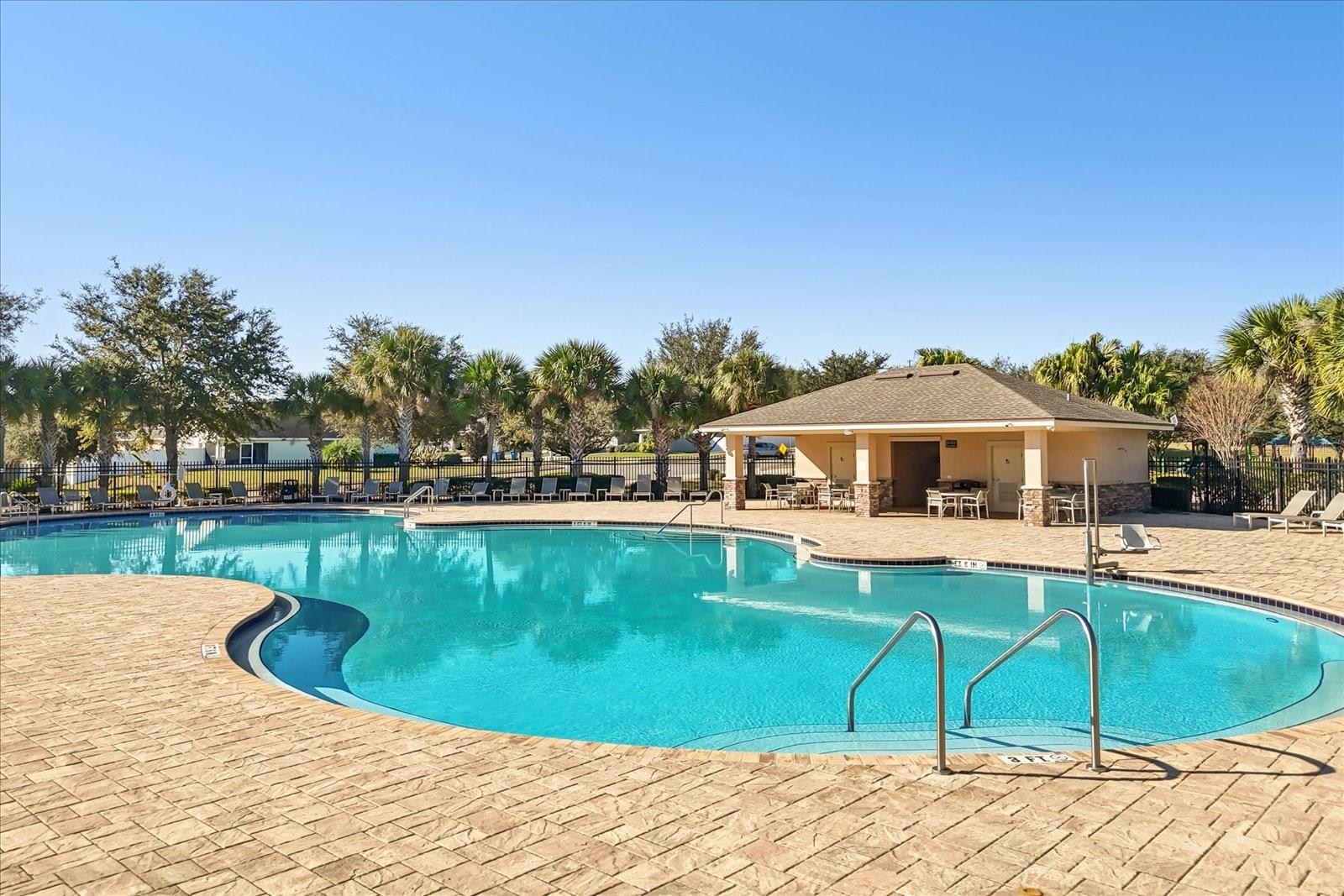 321 MEADOW POINTE DR