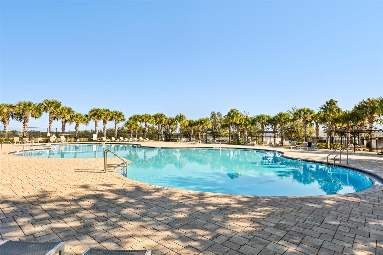 321 MEADOW POINTE DR