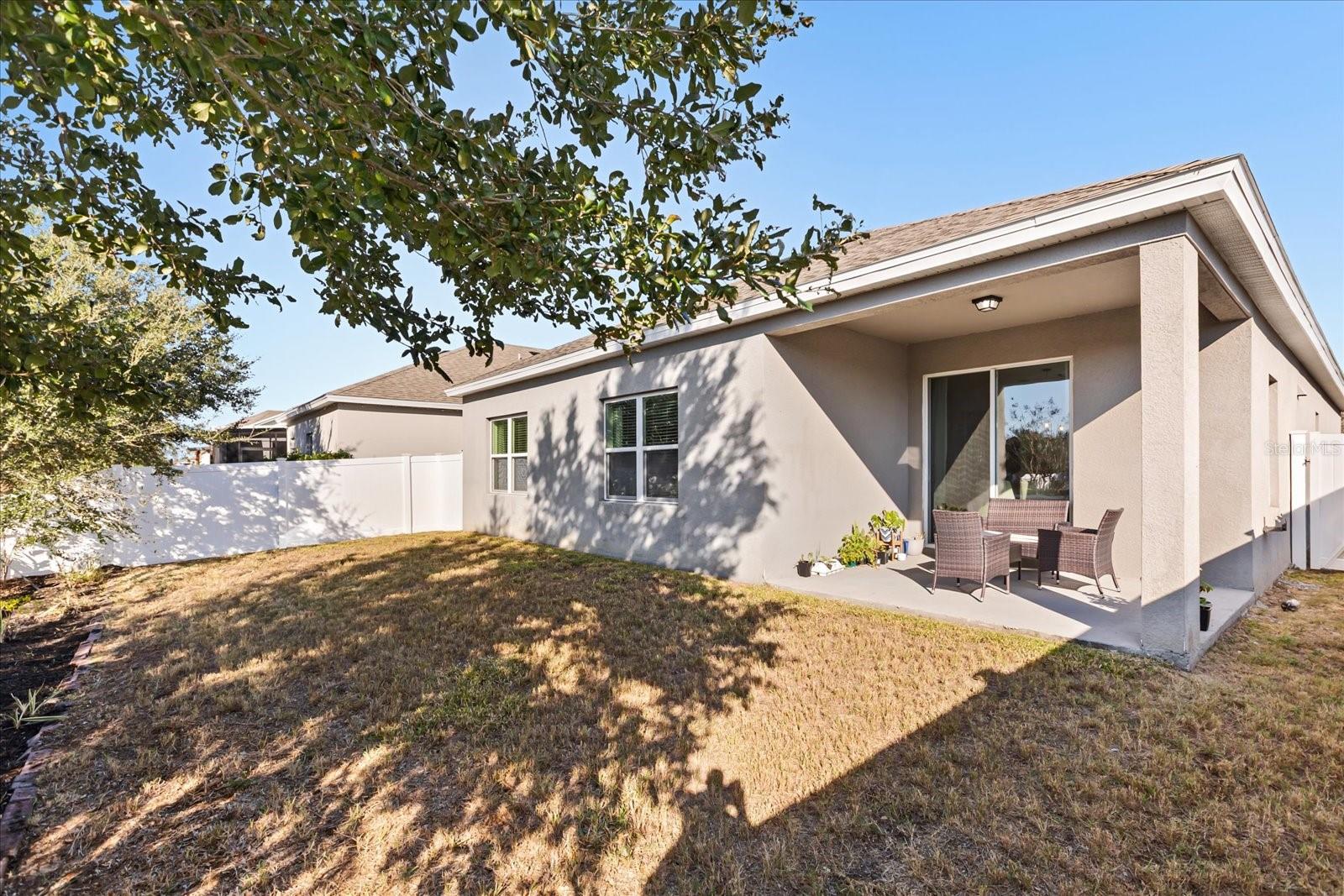 321 MEADOW POINTE DR