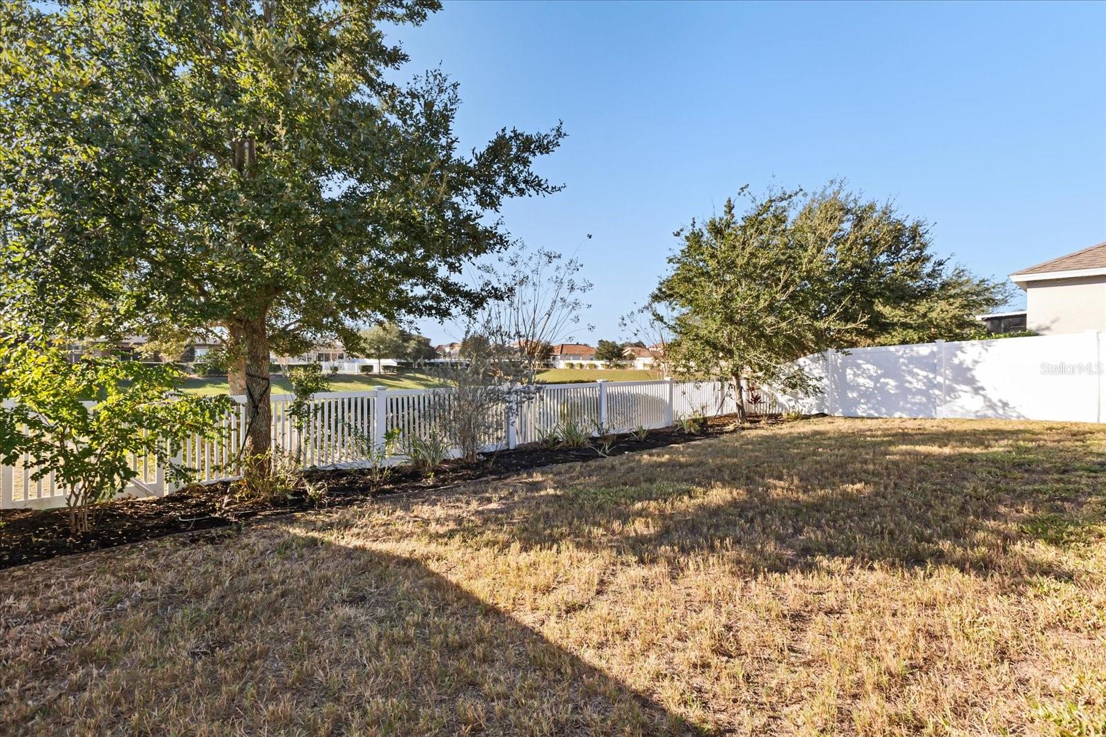 321 MEADOW POINTE DR