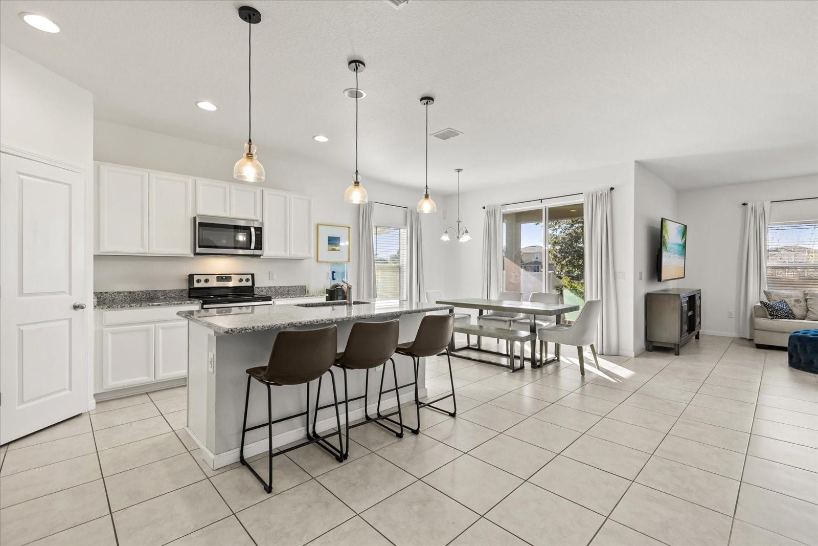 321 MEADOW POINTE DR