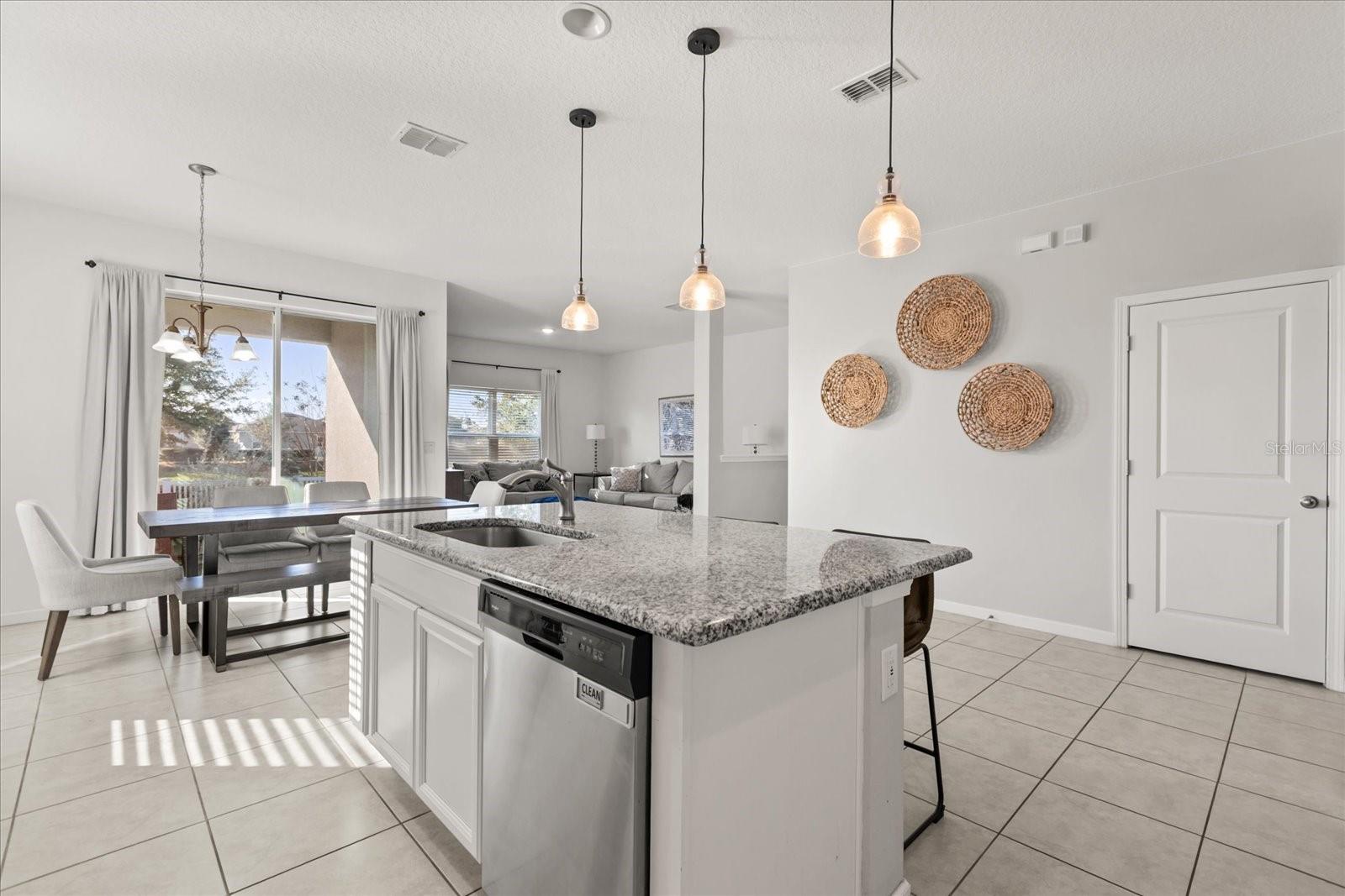 321 MEADOW POINTE DR