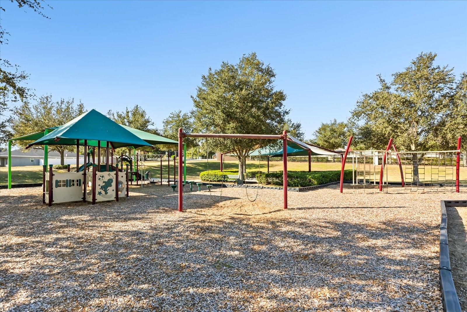 321 MEADOW POINTE DR