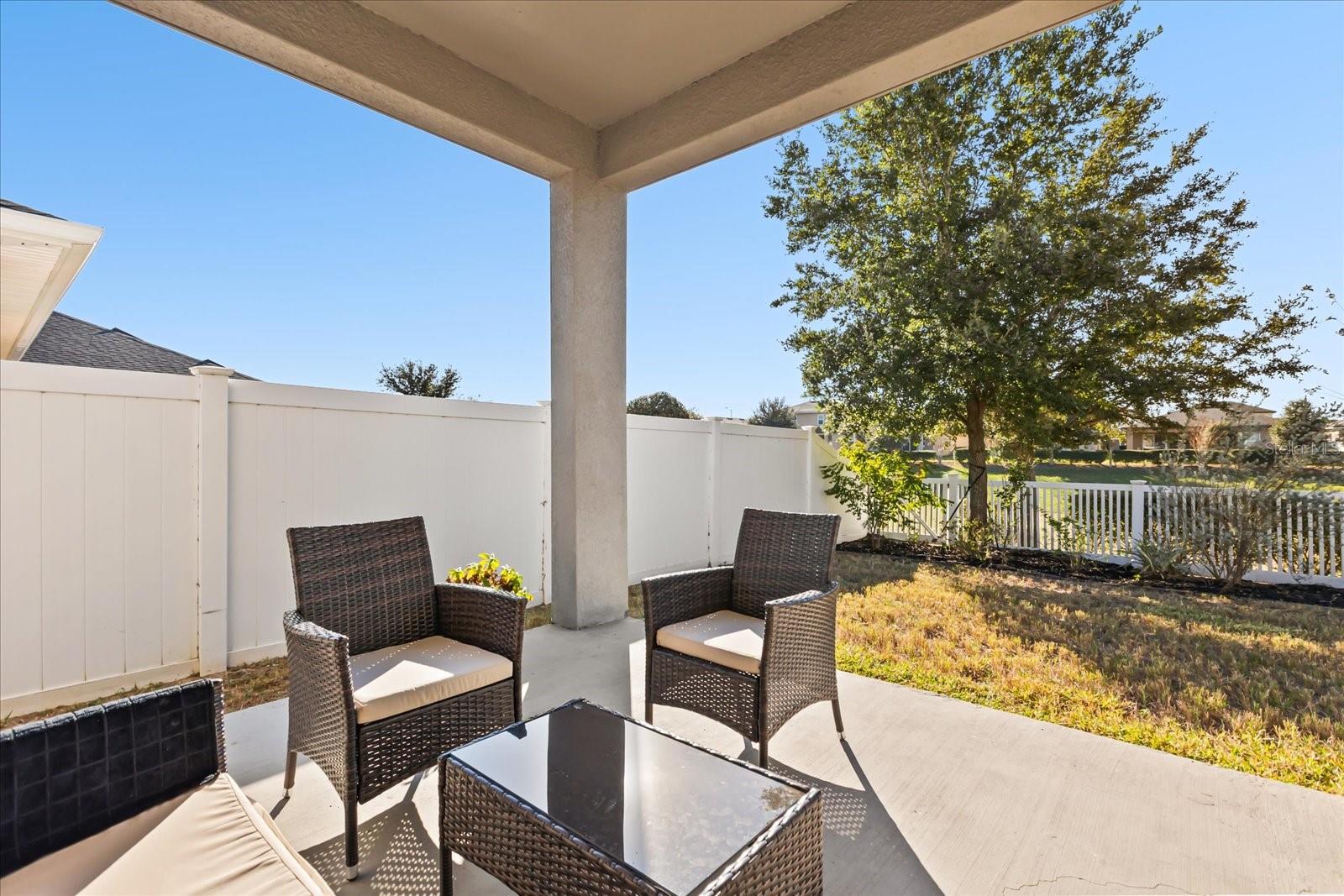 321 MEADOW POINTE DR