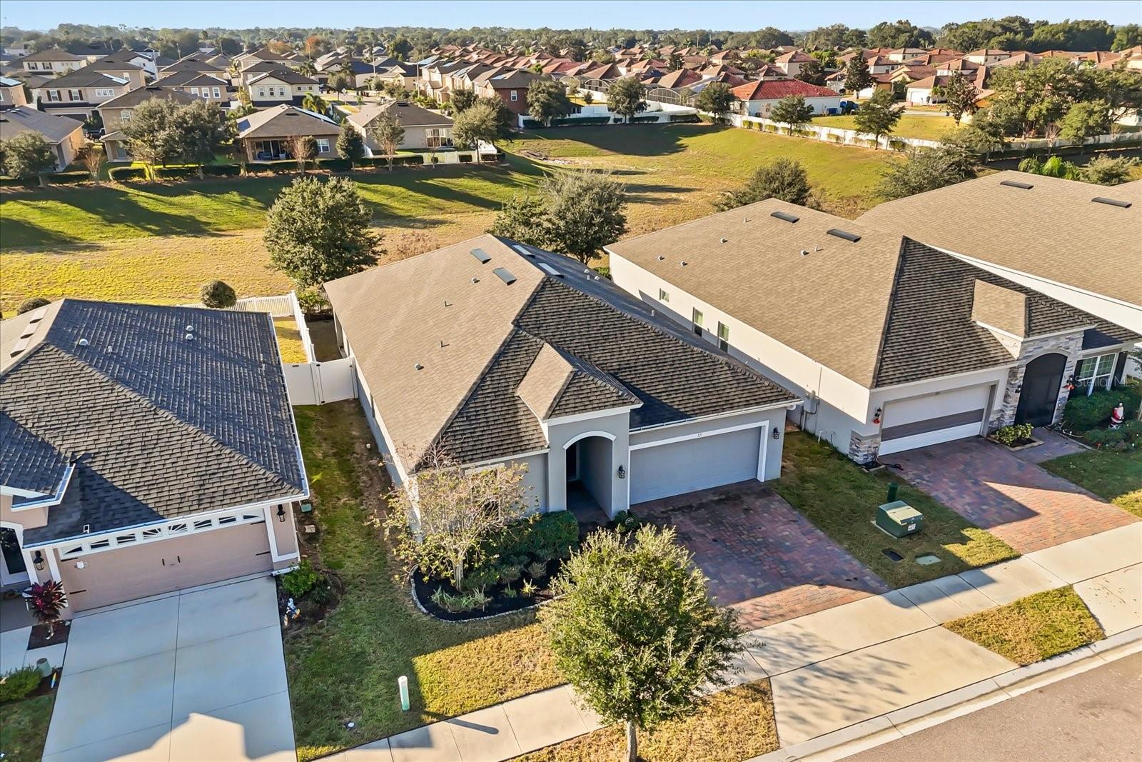 321 MEADOW POINTE DR