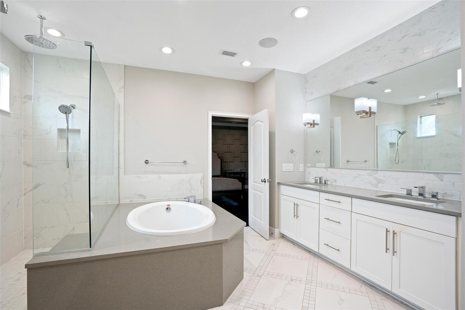 12530 CLIMBING VINE CT