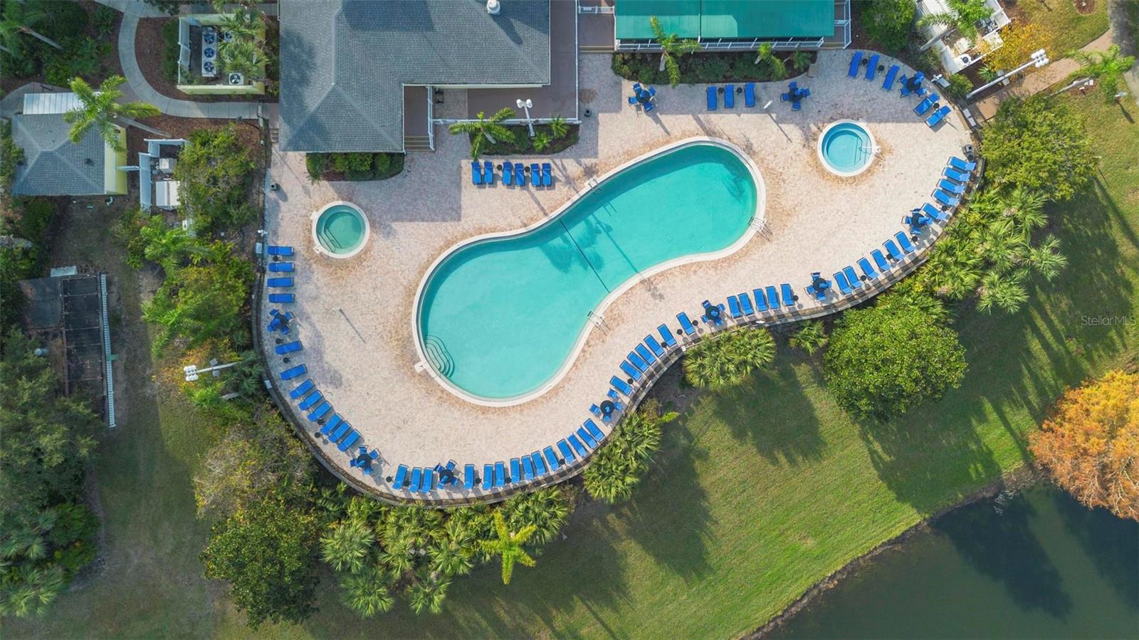602 GRAN BAHAMA BLVD #602