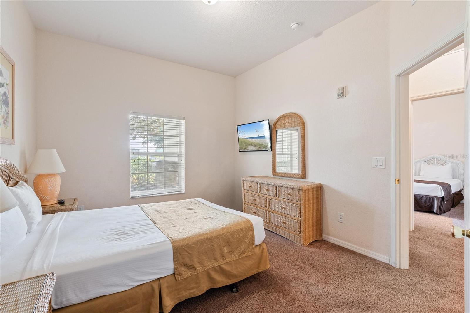 602 GRAN BAHAMA BLVD #602