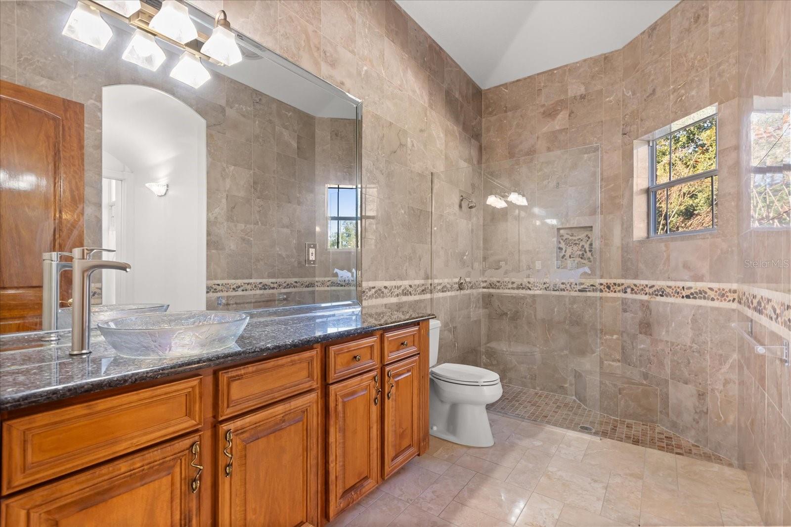 1501 LAKE MARKHAM RD