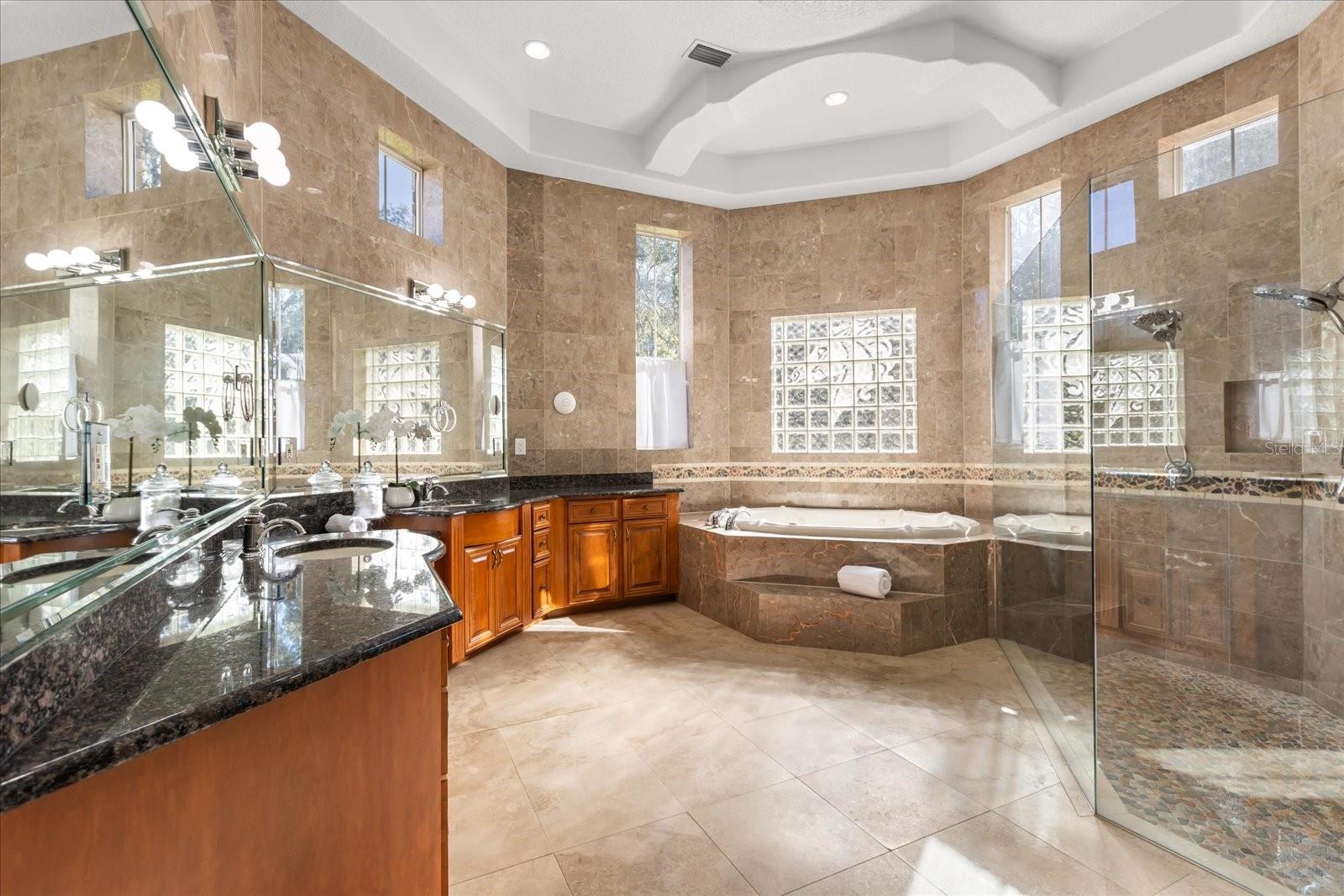 1501 LAKE MARKHAM RD