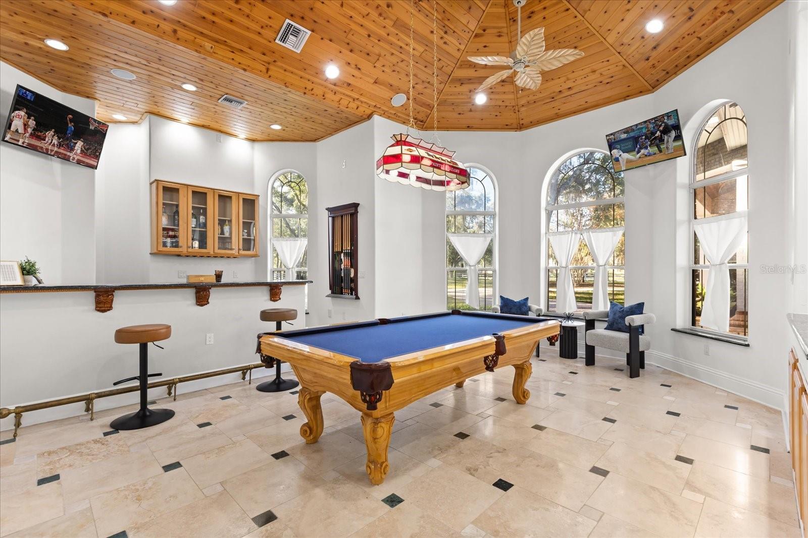 1501 LAKE MARKHAM RD