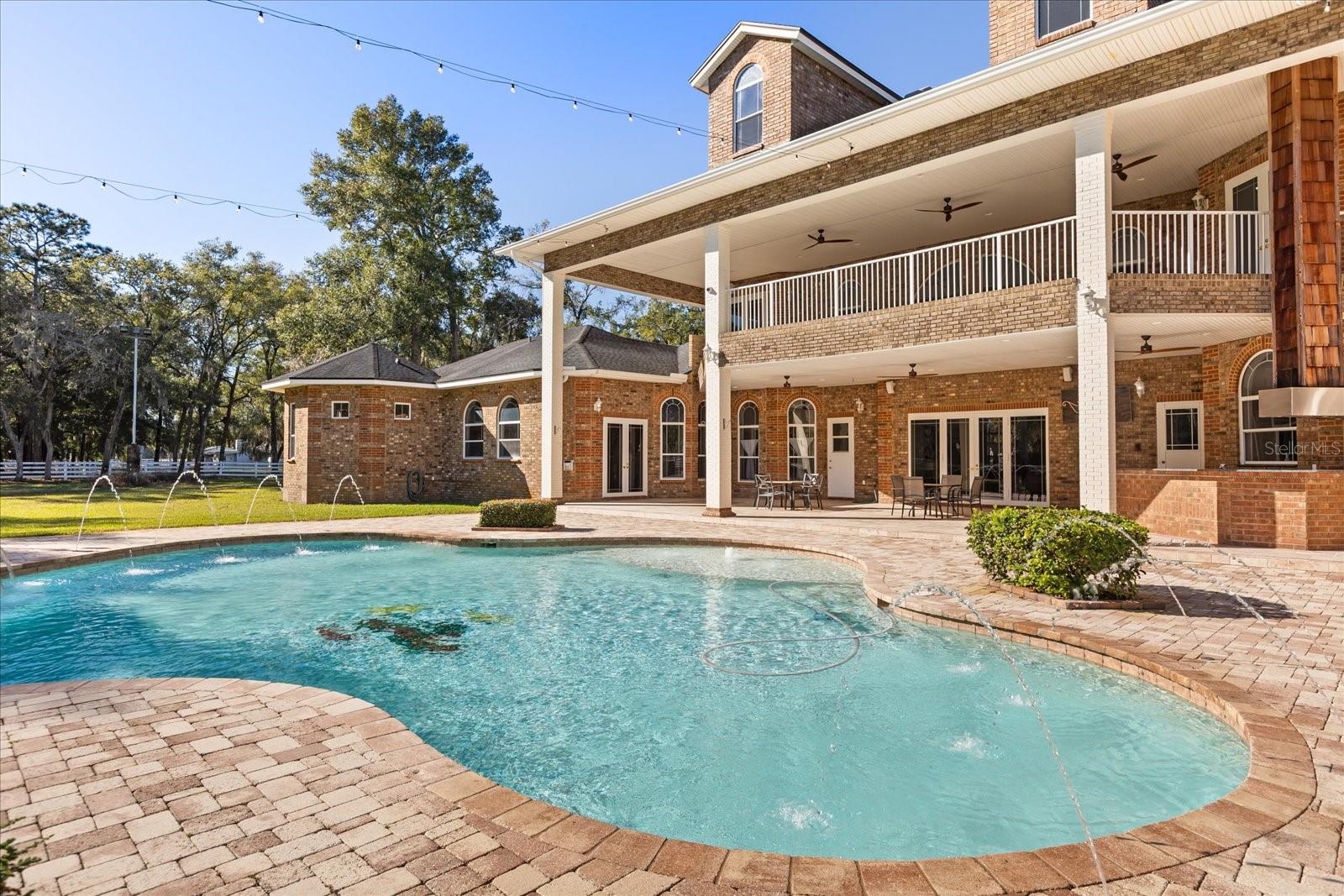 1501 LAKE MARKHAM RD