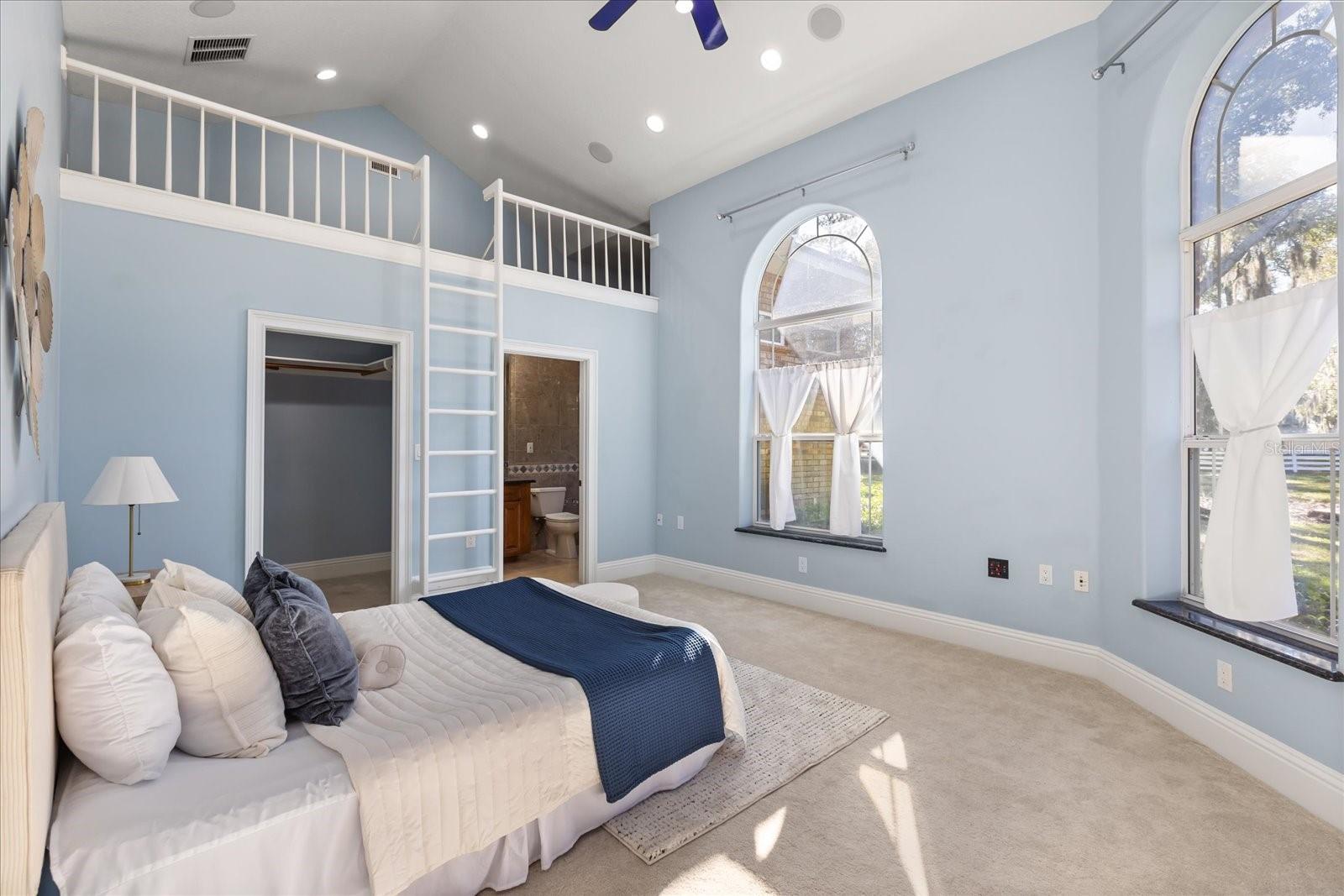 1501 LAKE MARKHAM RD