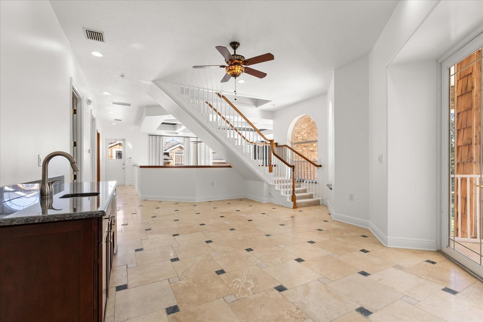 1501 LAKE MARKHAM RD