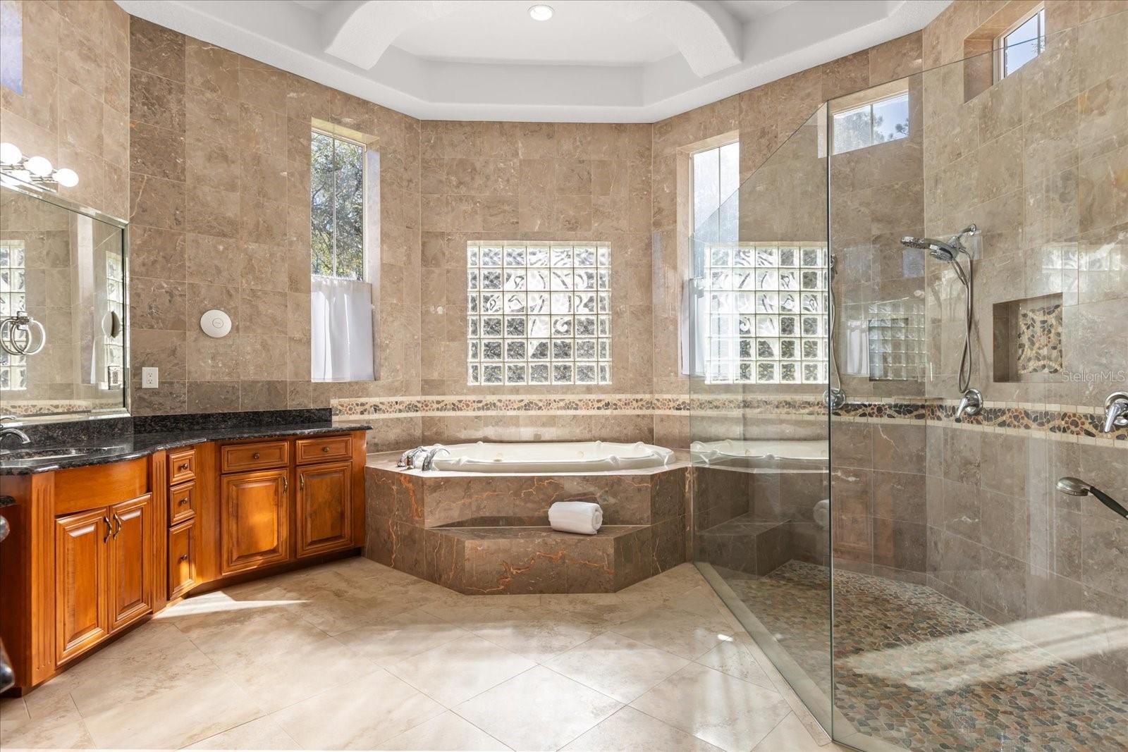 1501 LAKE MARKHAM RD