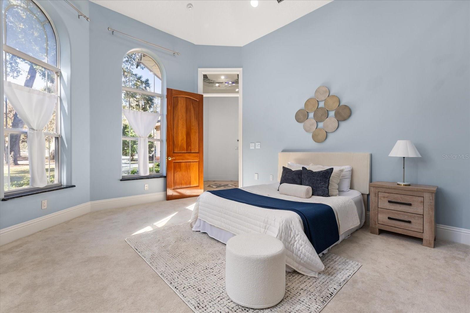 1501 LAKE MARKHAM RD