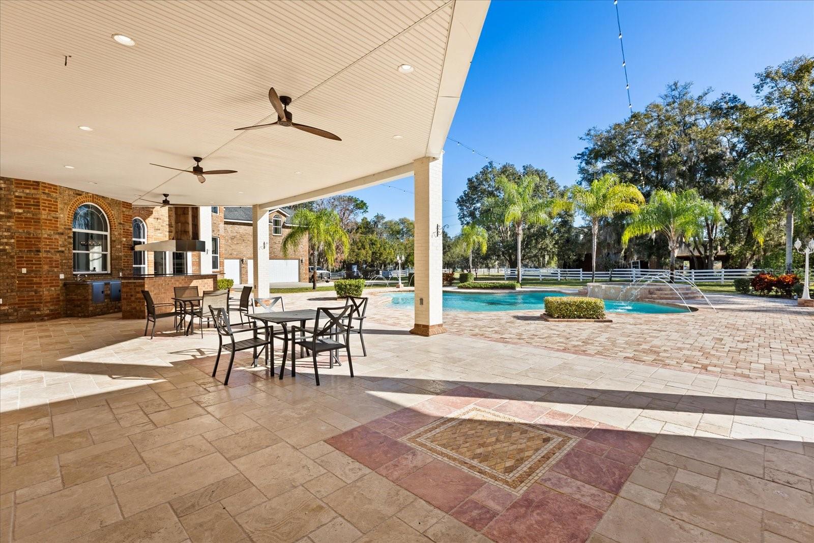 1501 LAKE MARKHAM RD