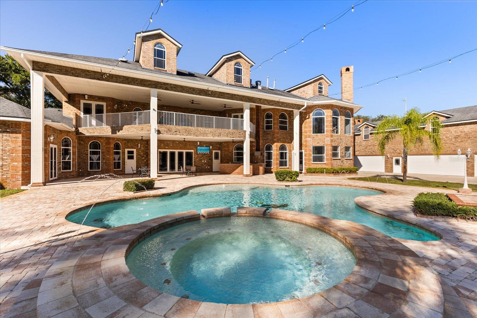 1501 LAKE MARKHAM RD