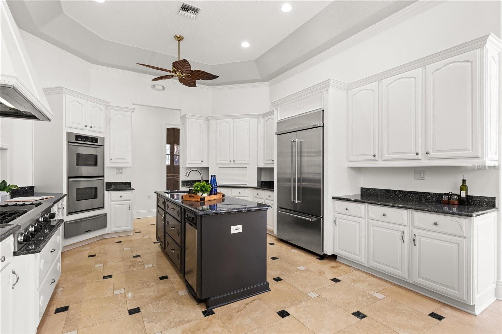 1501 LAKE MARKHAM RD