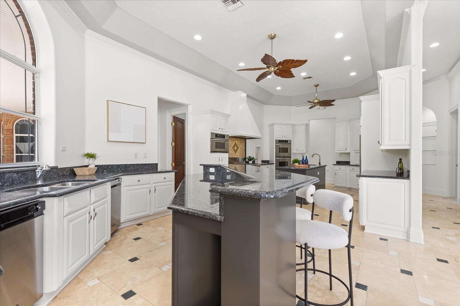 1501 LAKE MARKHAM RD