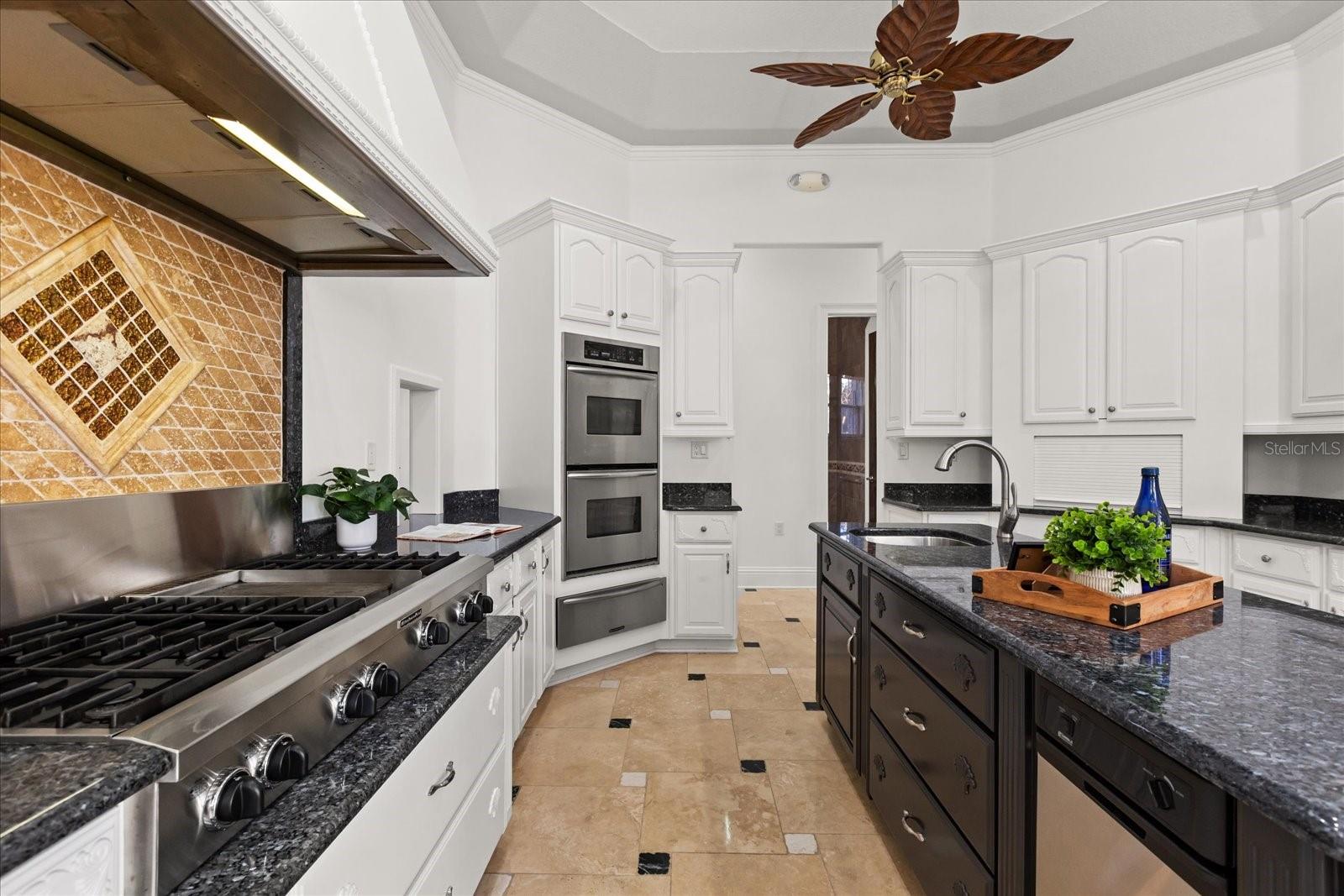 1501 LAKE MARKHAM RD