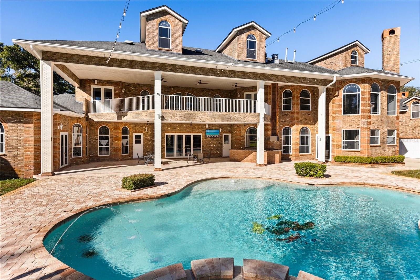 1501 LAKE MARKHAM RD