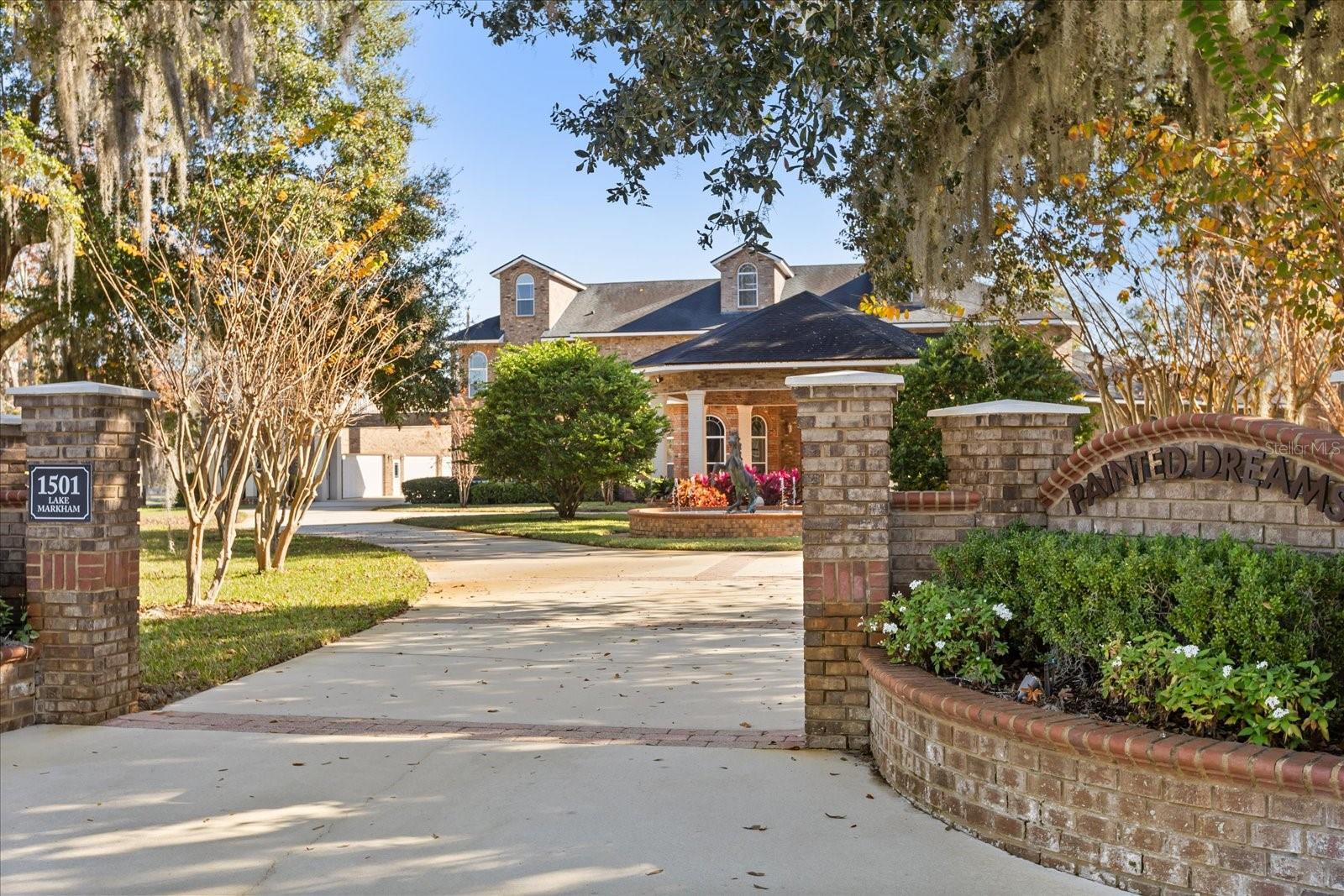 1501 LAKE MARKHAM RD